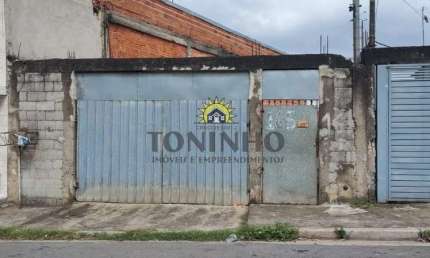 Casa com 2 quartos à venda na Vila Celeste, Itaquaquecetuba  por R$ 318.000