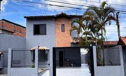 Casa com 3 quartos à venda no Jordanópolis, Arujá  por R$ 850.000