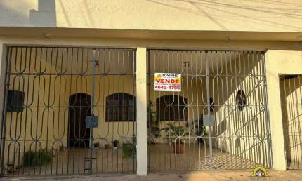 Casa com 3 quartos à venda no Jardim Rio Negro, Itaquaquecetuba  por R$ 380.000