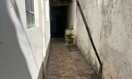 Casa à venda na Vila Gepina, Itaquaquecetuba  por R$ 230.000
