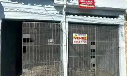 Casa com 1 quarto à venda na Vila Virgínia, Itaquaquecetuba  por R$ 300.000