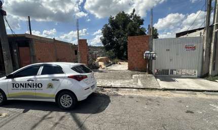 Casa com 5 quartos à venda no Jardim Maria Rosa II, Itaquaquecetuba  por R$ 400.000