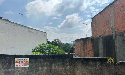 Terreno à venda no Jardim Itaquá, Itaquaquecetuba  por R$ 135.000