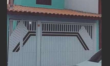 Casa à venda no Jardim Moraes, Itaquaquecetuba  por R$ 370.000
