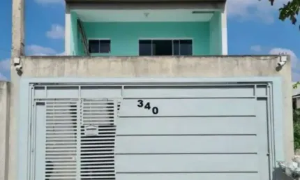 Casa com 3 quartos à venda na Vila Vermont, Itaquaquecetuba  por R$ 400.000