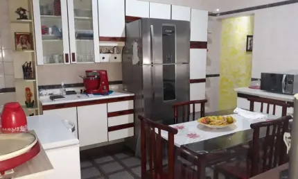Casa à venda na Vila Virgínia, Itaquaquecetuba  por R$ 400.000