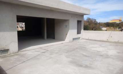 Casa com 3 quartos para alugar na Vila Zeferina, Itaquaquecetuba  por R$ 3.000