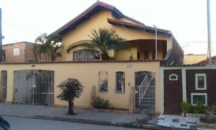 Casa com 2 quartos à venda no Jardim Anita, Itaquaquecetuba  por R$ 650.000