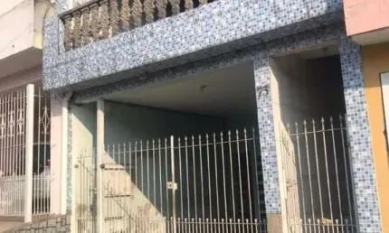 Casa com 6 quartos à venda na Vila Virgínia, Itaquaquecetuba  por R$ 250.000