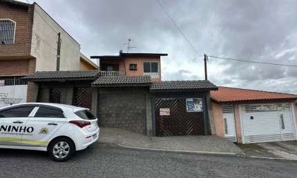Casa com 3 quartos à venda na Vila Virgínia, Itaquaquecetuba  por R$ 1.200.000