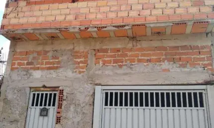 Casa à venda no Parque Residencial Marengo, Itaquaquecetuba  por R$ 138.000