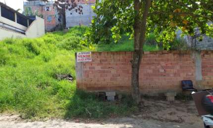 Terreno à venda no Jardim Ipê, Itaquaquecetuba  por R$ 135.000