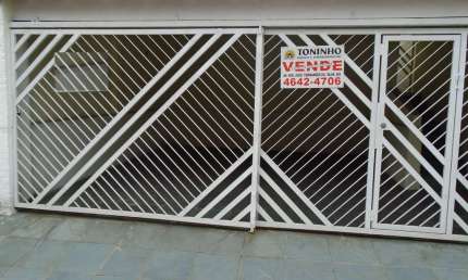 Casa com 3 quartos à venda no Centro, Itaquaquecetuba  por R$ 550.000