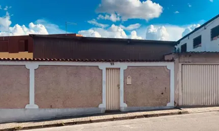 Casa com 2 quartos à venda no Jardim Anita, Itaquaquecetuba  por R$ 550.000