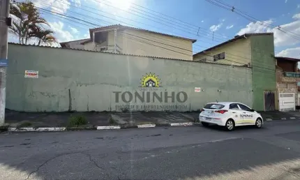 Casa com 4 quartos à venda no Jardim Medina, Poá  por R$ 990.000