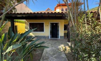 Casa à Venda em Piratininga, Niterói - Região Oceânica | 3 Quartos, Piscina e Espaço Gourmet