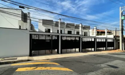 Casa com 2 quartos à venda na Rua Clemente Cunha Ferreira, 629, Vila Perracini, Poá