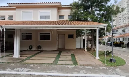 Lindo Sobrado em condomínio para locação em Mogi das Cruzes