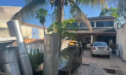 Chácara / sítio com 2 quartos à venda na Olga Vedovato dos Santos, 1, Jardim Nova Alvorada, Hortolândia, 250 m2 por R$ 450.000