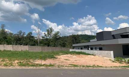 Terreno em condomínio fechado à venda na Rodovia dos Agricultores, 2000, Jardim Portugal, Valinhos por R$ 750.000
