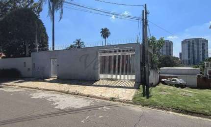 Casa com 4 quartos para alugar na Rua Doutor João Alves dos Santos, 193, Jardim das Paineiras, Campinas, 451 m2 por R$ 6.000