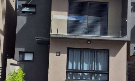 Casa com 3 quartos à venda na Rua João Ubiali, 470, Chácaras Silvania, Valinhos, 141 m2 por R$ 1.250.000