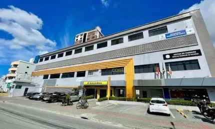Sala comercial com 1 sala para alugar na Avenida Atílio Pedro Pagani, 855, Passa Vinte, Palhoça