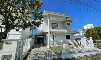 Casa com 3 dormitórios para alugar, 232 m² - Cidade Universitária Pedra Branca - Palhoça/SC