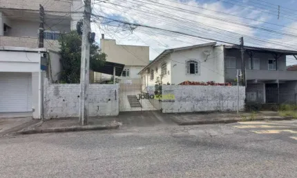 Casa com 2 dormitórios à venda, 121 m² - Real Parque - São José/SC