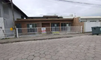Casa comercial com 5 salas para alugar na Rua João Guilherme dos Santos, 1560, Rio Grande, Palhoça