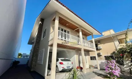 Casa com 4 dormitórios sendo 1 suíte para alugar - Pagani - Palhoça/SC