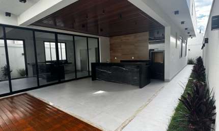 Condomínio Splendido - Casa novinha procura novo dono!