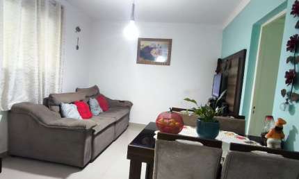 Apto à venda com 2 dormitórios, peefeio para sua família!