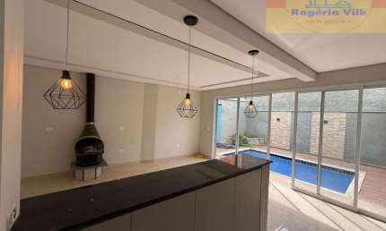 Vende ou Aluga - Casa de Alto Padrão no New Ville ? Venda ou Locação em Santana de Parnaíba!