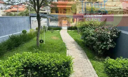 Sobrado de Alto Padrão na Vila Oliveira ! Sofisticação e Espaço!
