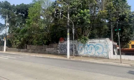Terreno à venda na Avenida Itaquera, 7127, Vila Carmosina, São Paulo