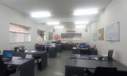 Prédio no Tatuapé  de 375 m², 3 salões, refeitórios , sala de reuniões.