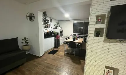 Apartamento na Vila Carrão com varanda gourmet, andar alto.