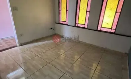 Casa térrea na vila formosa, com dois imóveis no mesmo terreno.