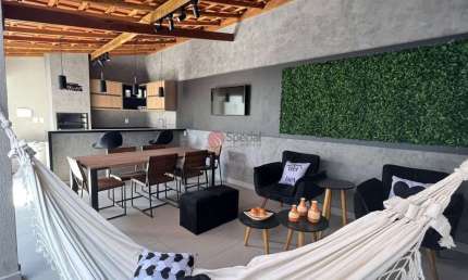 OPORTUNIDADE ! Casa térrea no Tatuapé!  Moderna com 2 dormitórios, 1 suíte, espaço gourmet .