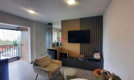 Apartamento no Tatuapé, seminovo. Próximo ao Metrô.