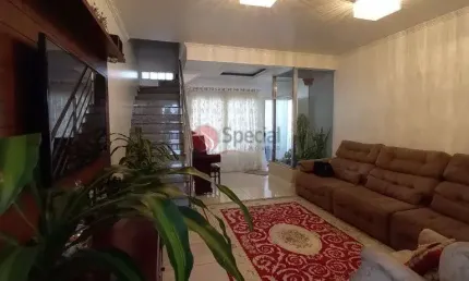 Oportunidade! ótimo sobrado reformado com piscina, 4 vagas de garagem !