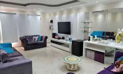 Linda casa reformada. porteira fechada   com piscina, área gourmet, 7 vagas.