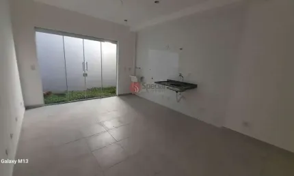 Apartamento na vila ema novo, 2 quartos, quintal e sacada.