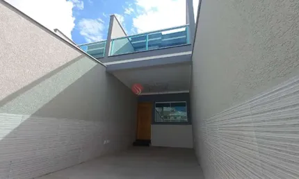 Sobrado novo com 105m²  3 dormitórios, 1 suíte, 2 vagas, espaço gourmet