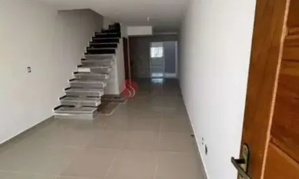 Sobrado  residencial à venda no  Jardim Vila Formosa com 2 suítes e 2 vagas.