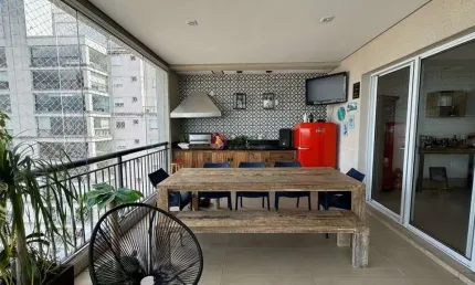 Apartamento no Tatuapé com 192 metros, 3 suítes, varanda gourmtet, lazer de club.