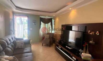 Sobrado de 245 metros com 3 quartos, 1 suíte , 5 vagas na Vila Matilde.