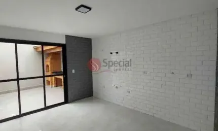 Sobrado à venda na Penha próximo ao Metrô, 3 suítes, 3 vagas e espaço gourmet.