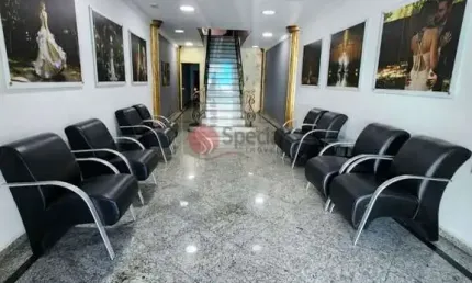 Prédio comercial no belenzinho com 260,00 metros, 8 salas, 4 banheiros, próximo av. salim  maluf.